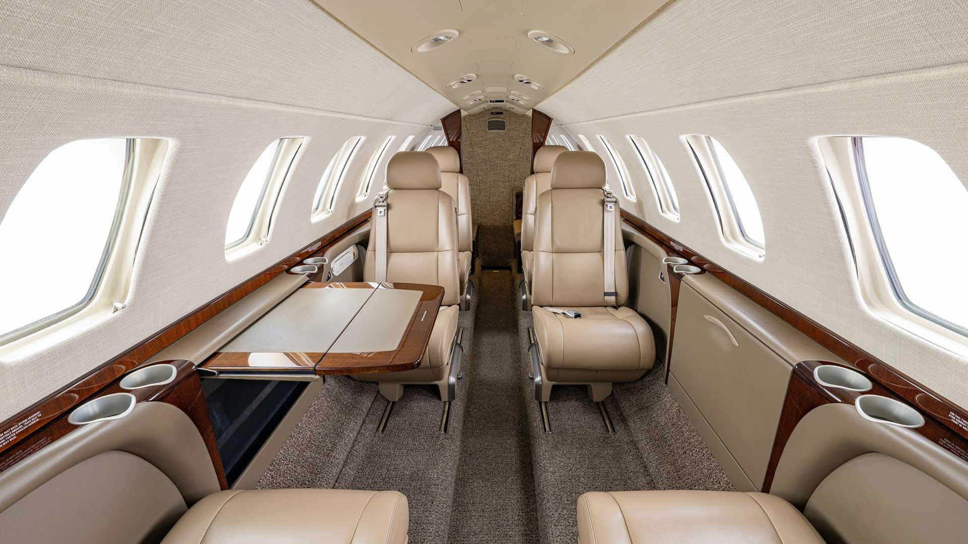 Cessna Citation CJ3 / CJ3+ interior jet booking