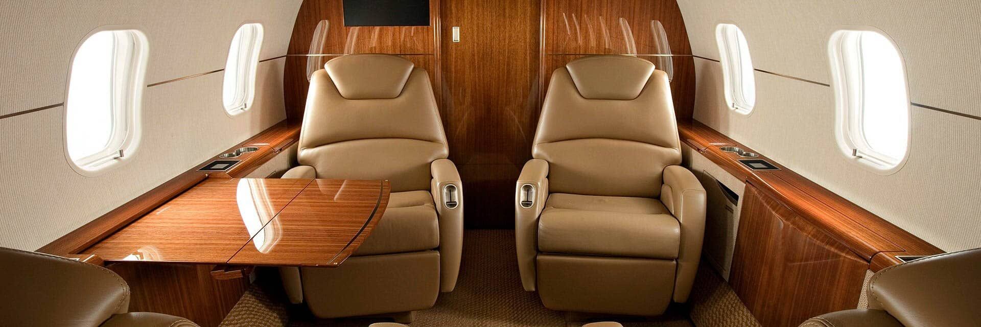 Bombardier Challenger 300 seats booking