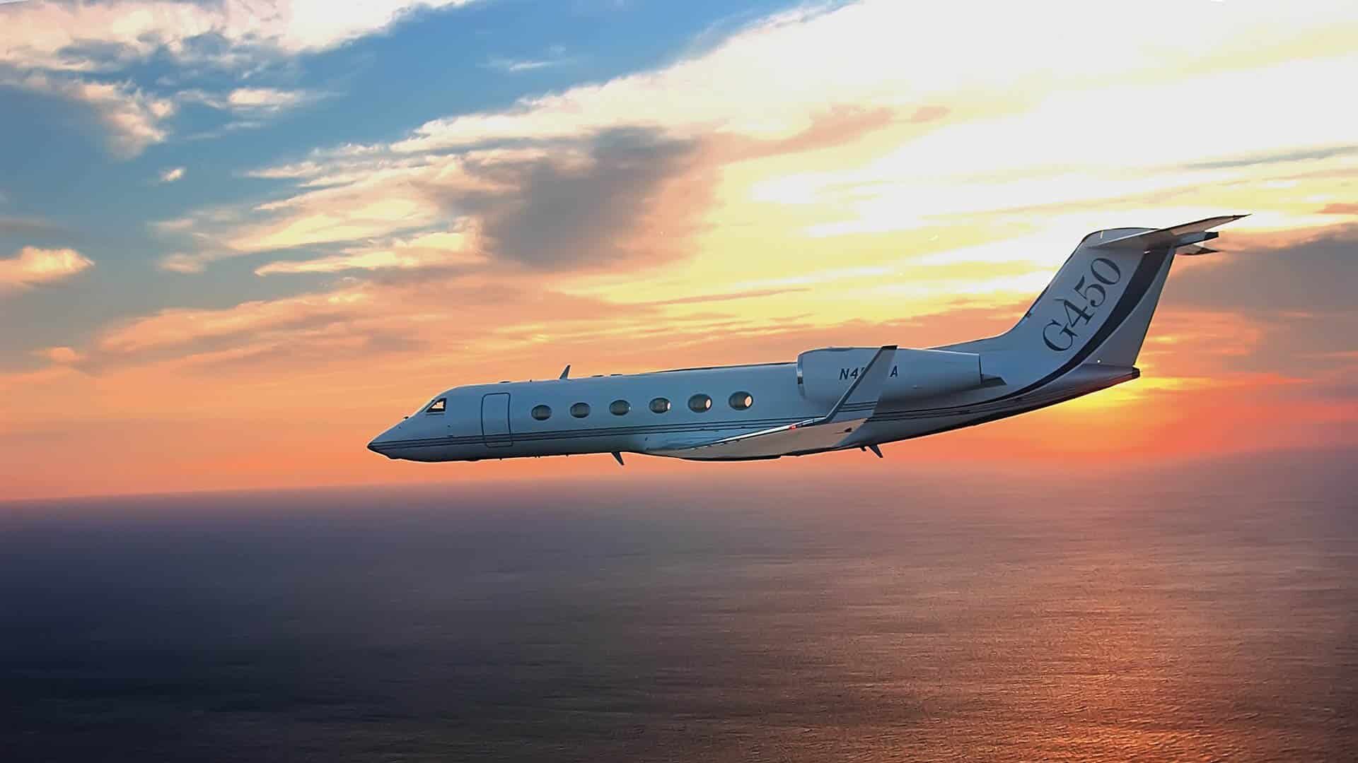Gulfstream G450 exterior jet booking