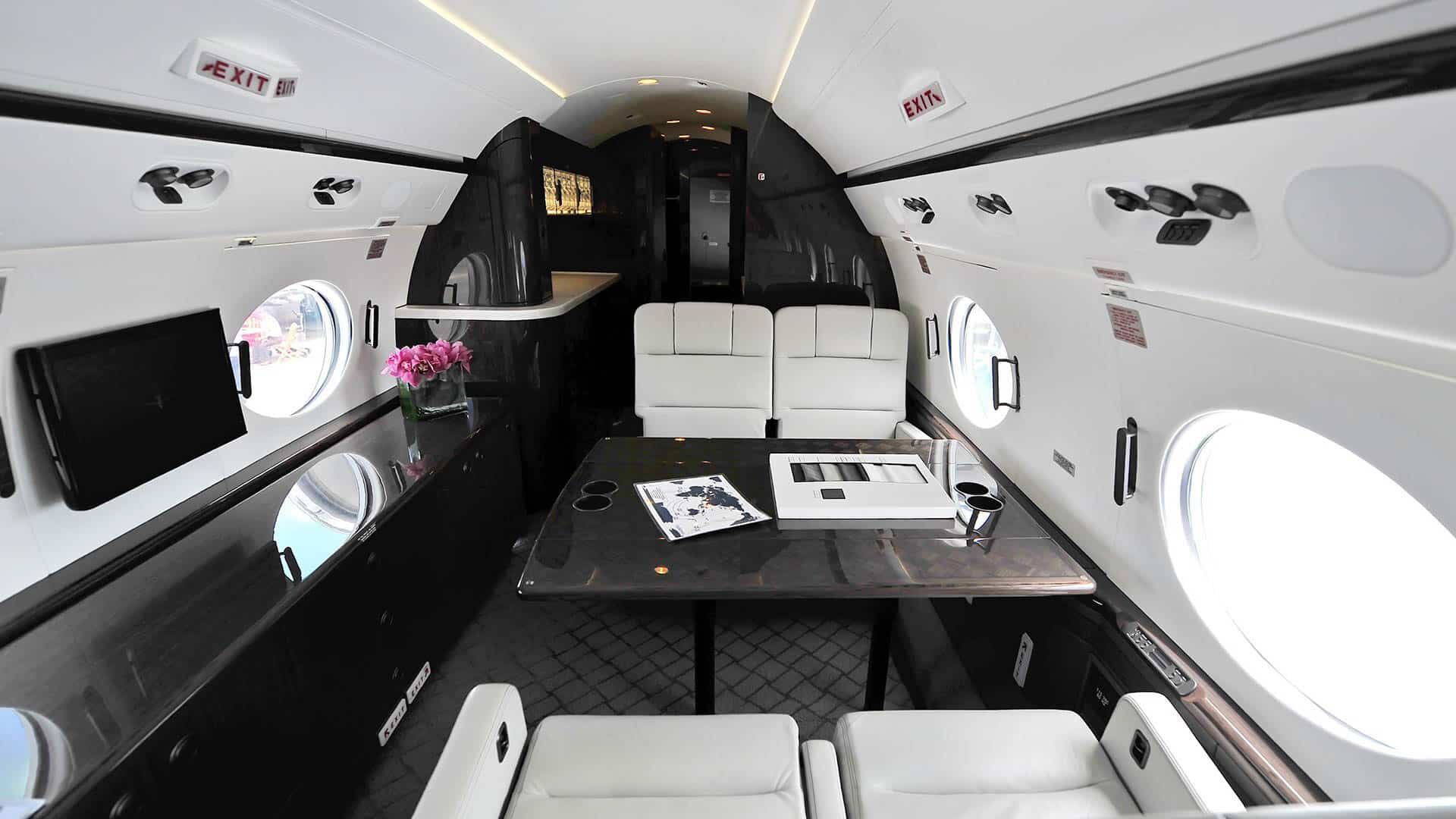 Gulfstream G450 interior jet booking
