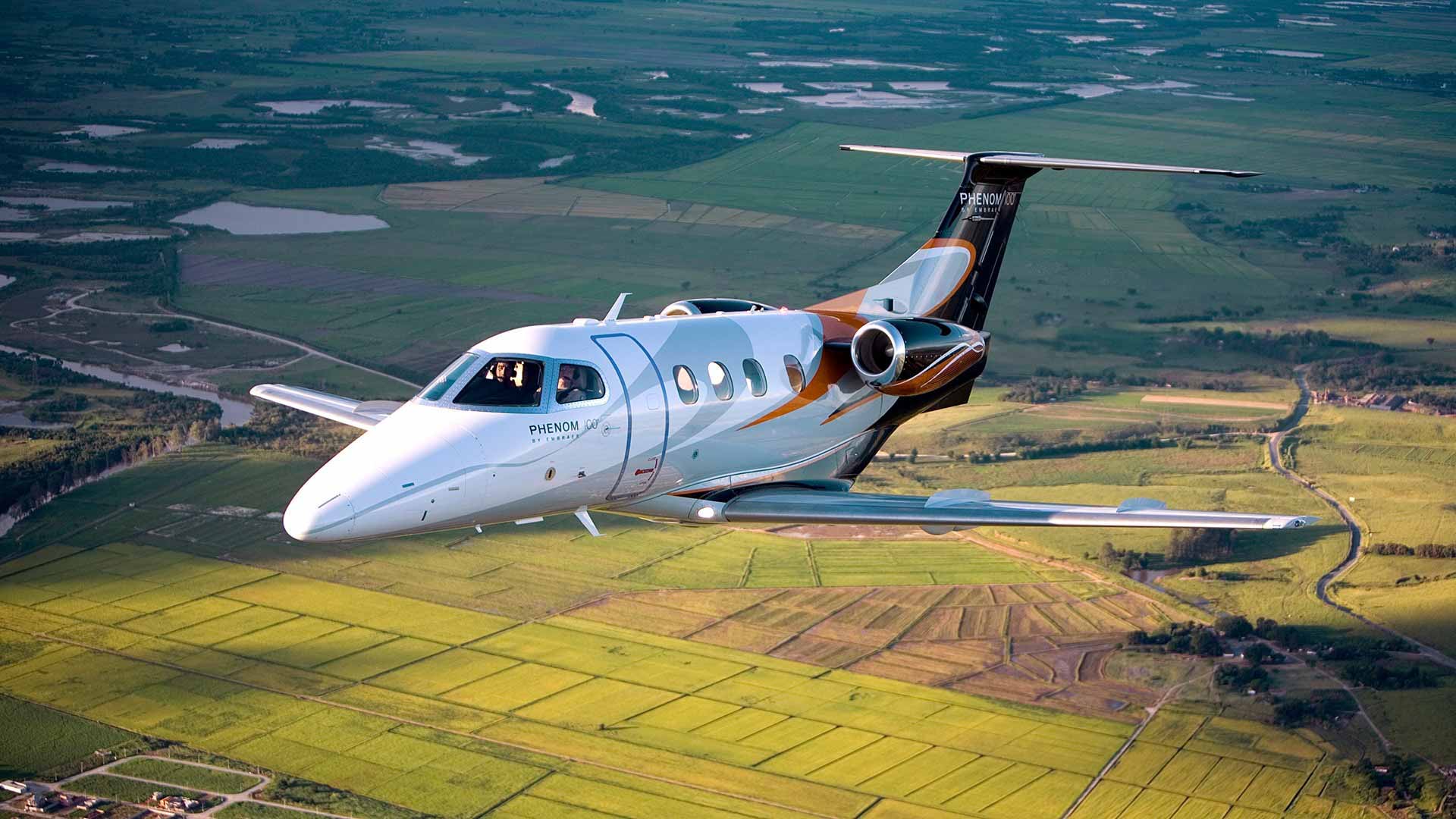 Embraer Phenom 100 jet booking